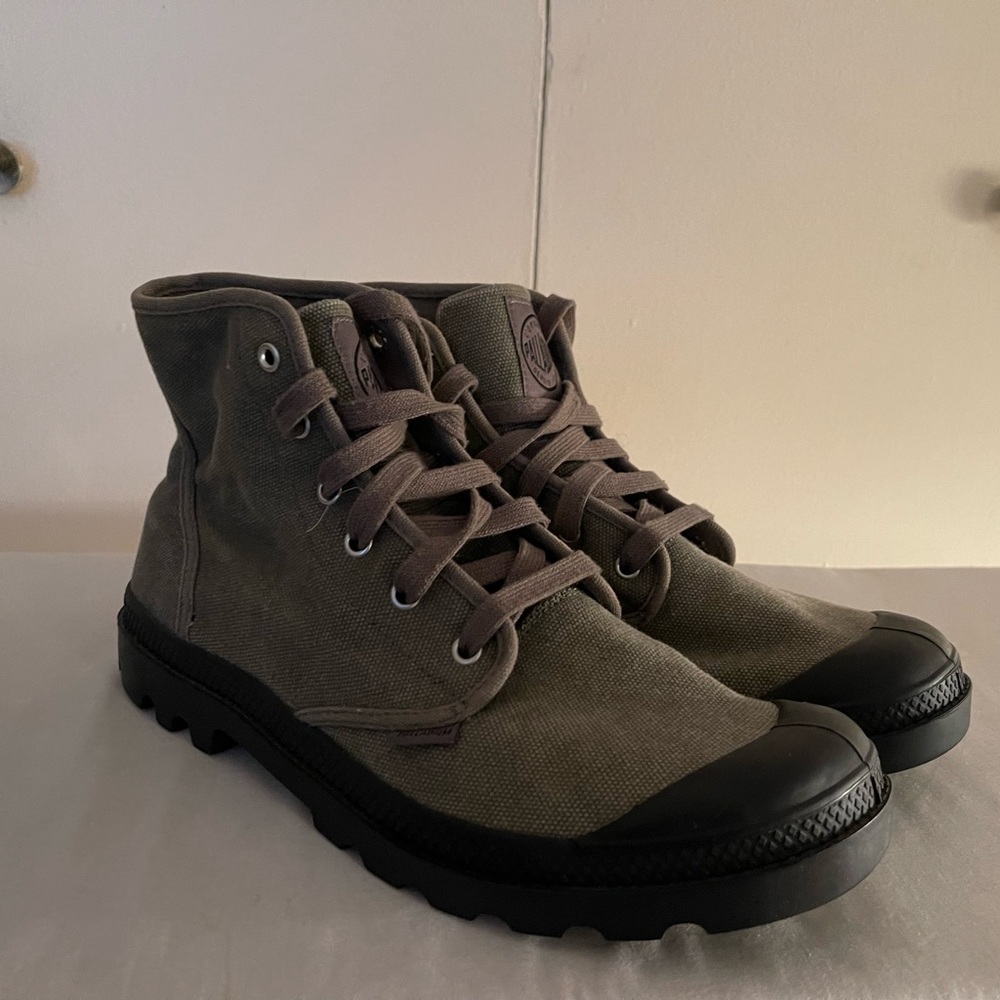Palladium Unisex Green/Olive Green Boots Size 10.5 Men’s